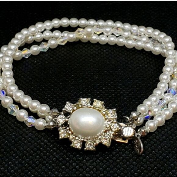 VINTAGE RMN ROMAN Triple Twisted Pearl &  Rhinestone Formal Bridal Bracelet - Picture 1 of 6
